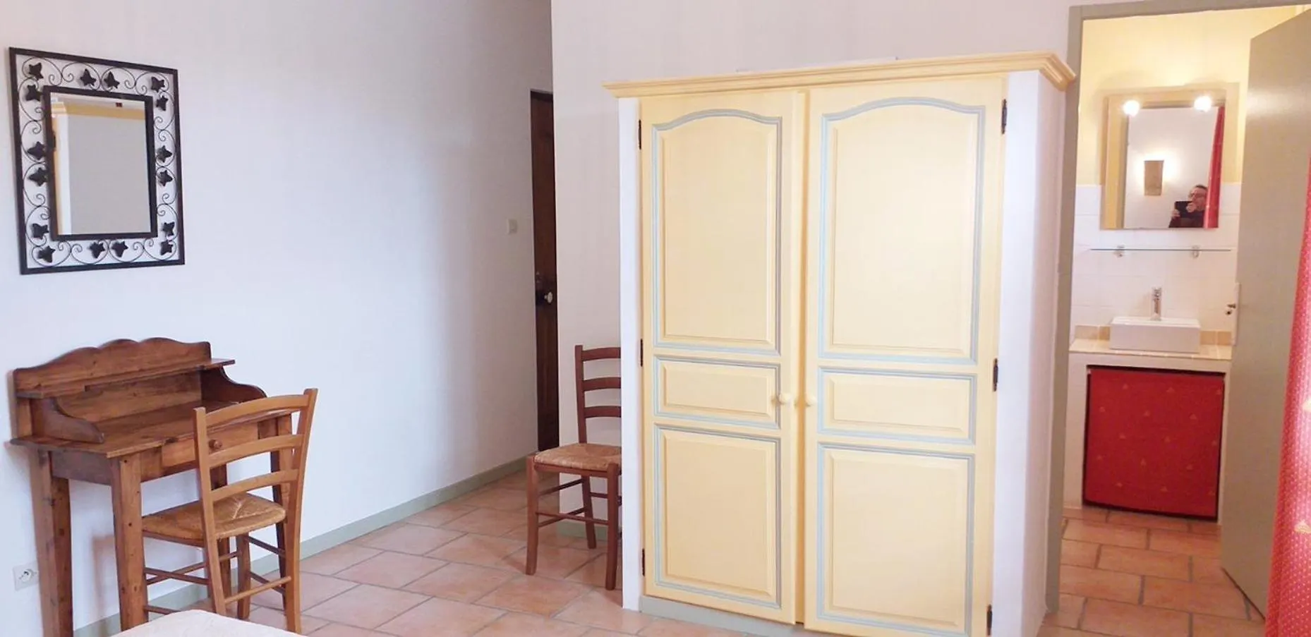 Couette-café La Ramade 5 Chambres & Table D'Hotes En Drome Provencale Tulette France