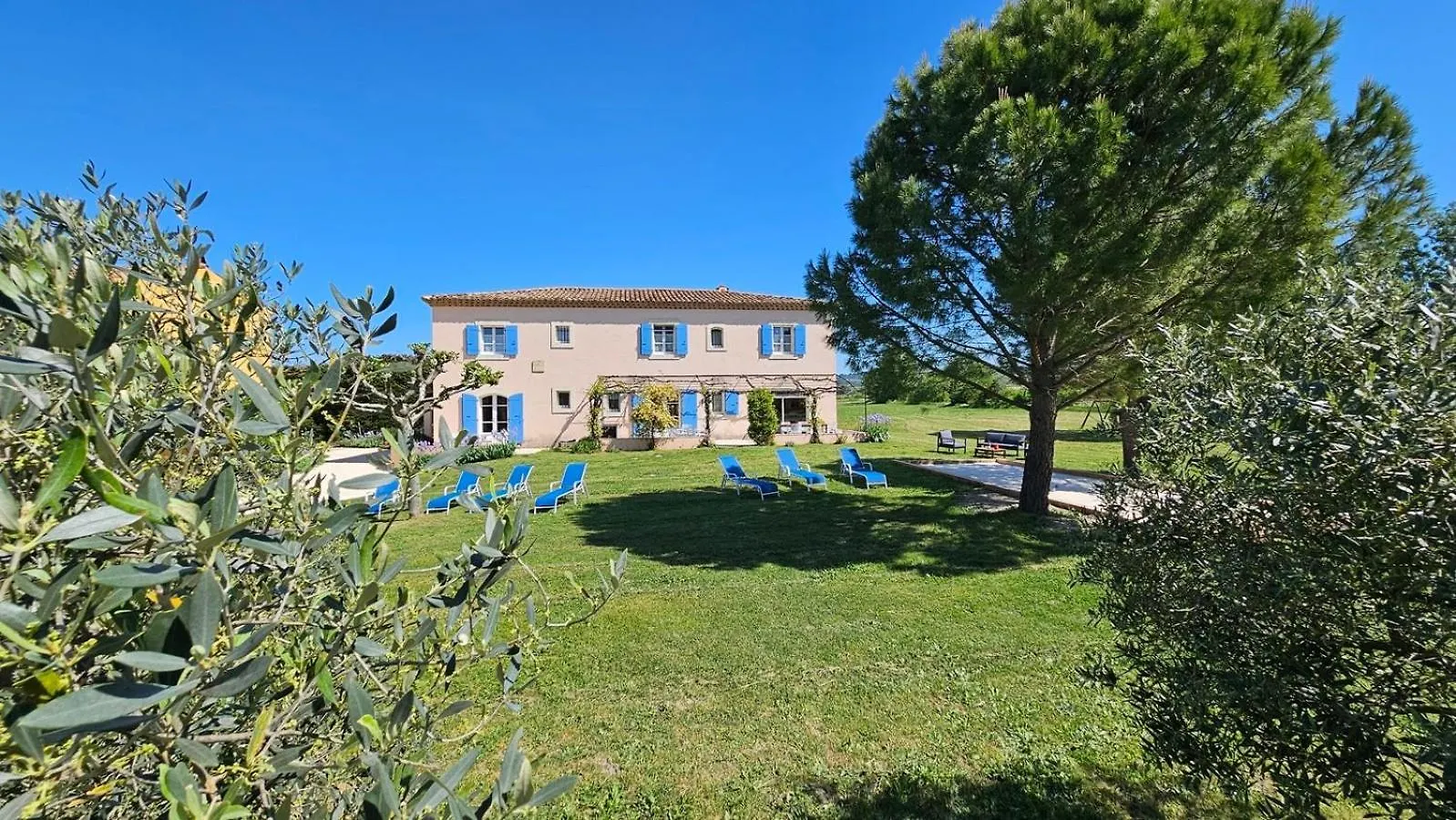 La Ramade 5 Chambres & Table D'Hotes En Drome Provencale Tulette 0*,  France